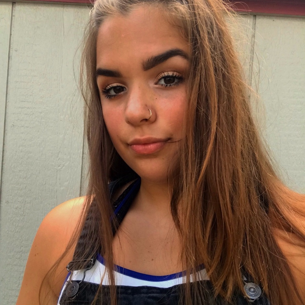 Meet your Posher, Makayla